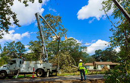 LED lighting tower used for emergency response and disaster recovery operations